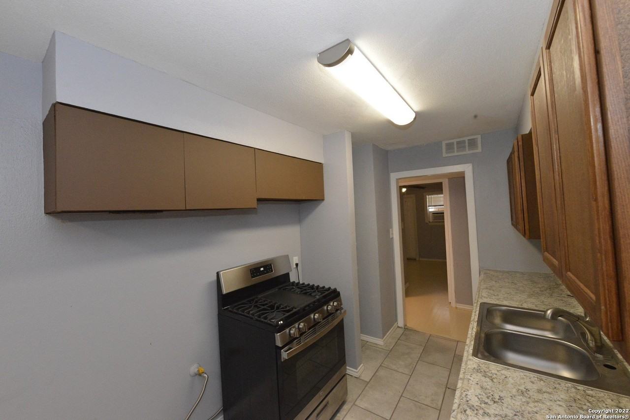 302 Artemis Dr - Photo 7 of 24