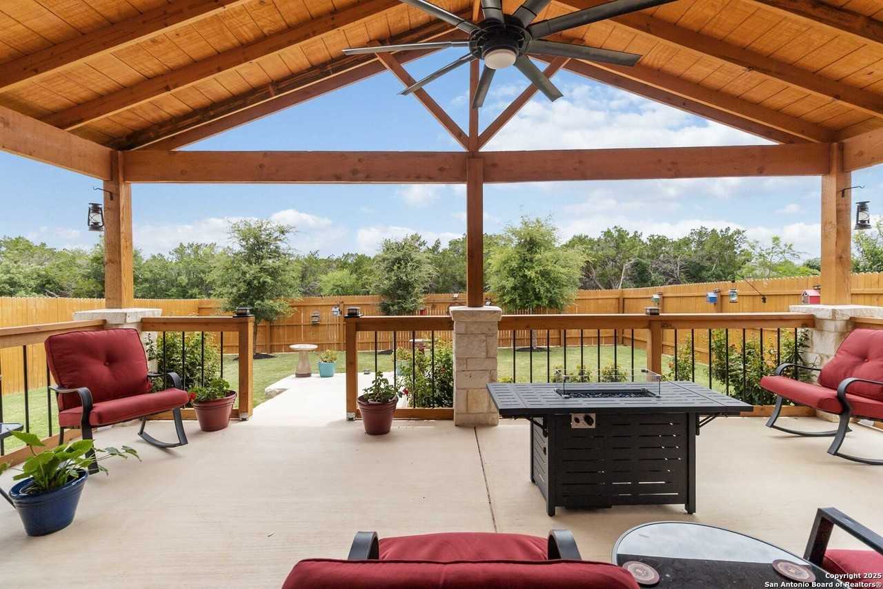 14702 Somerset Ml - Photo 2 of 25