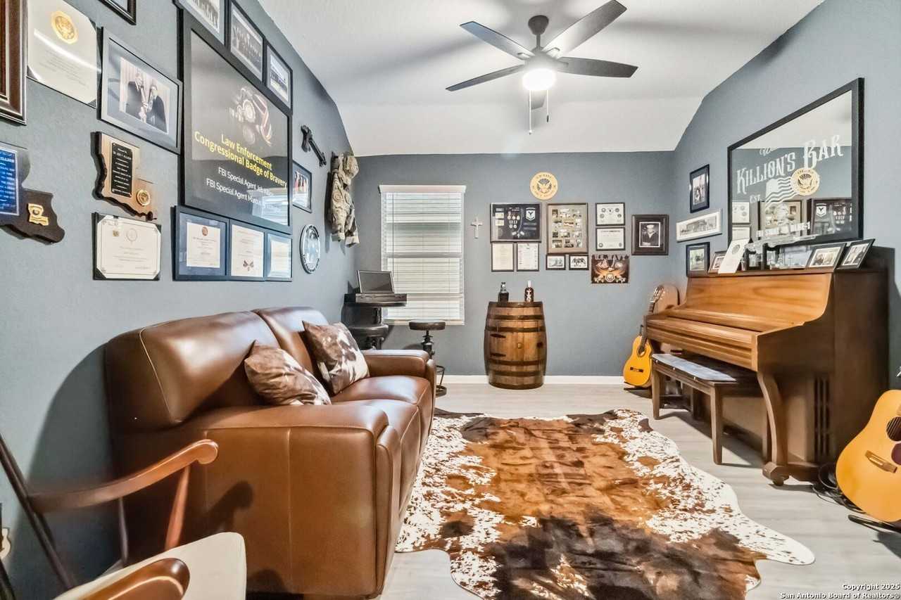 14702 Somerset Ml - Photo 6 of 25