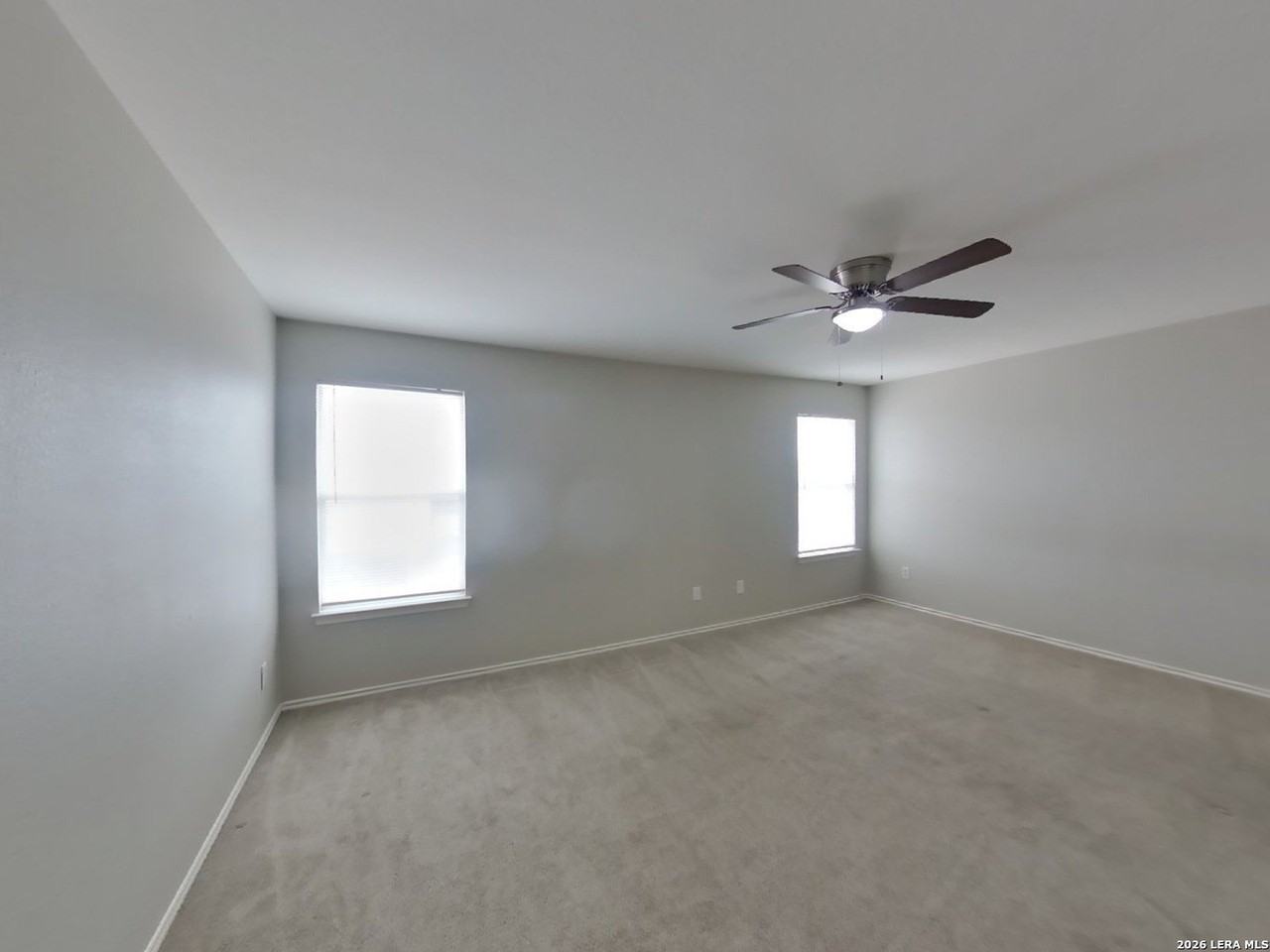 2910 Candleside Dr - Photo 7 of 17