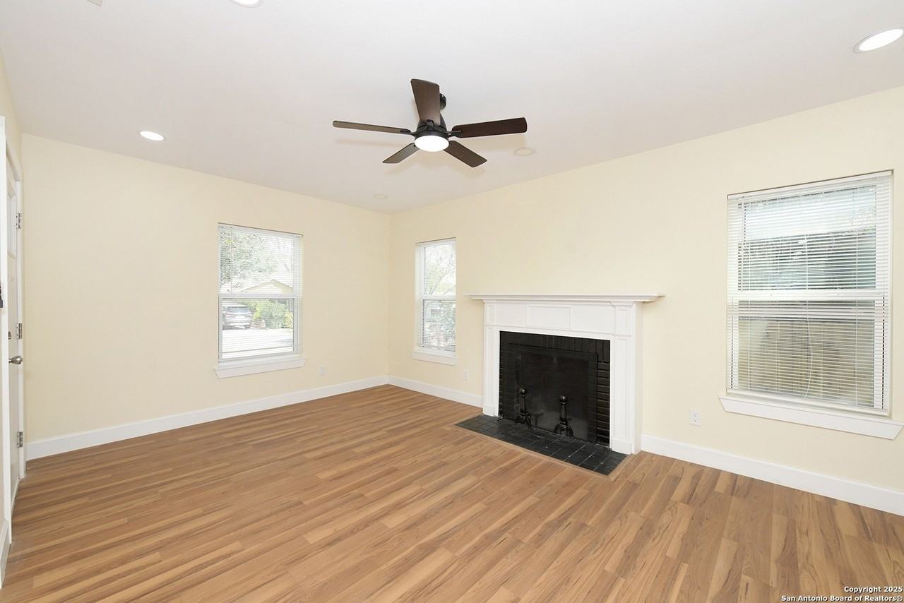 1326 W Lynwood Ave - Photo 7 of 28