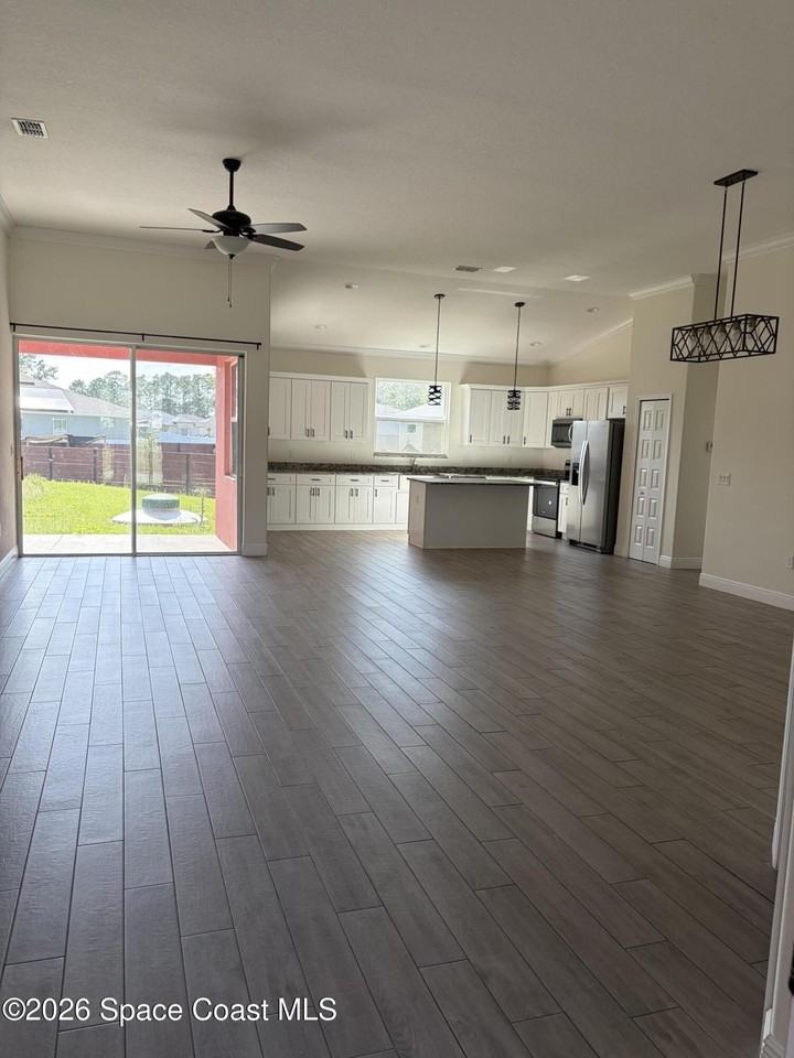 1850 Jupiter Blvd Sw Unit 20 - Photo 3 of 28