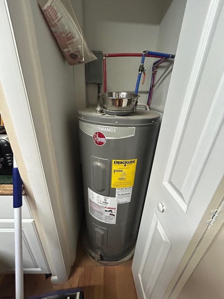 310 New Jersey Ave - Photo 7 of 7