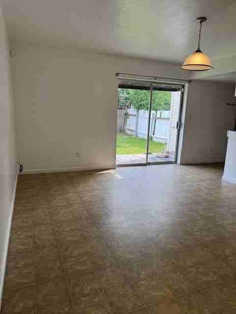 3708 Saratoga Dr - Photo 5 of 15