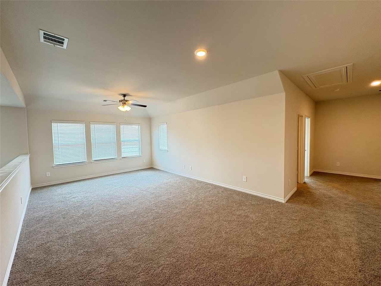 9817 Cherrywood Way - Photo 6 of 12