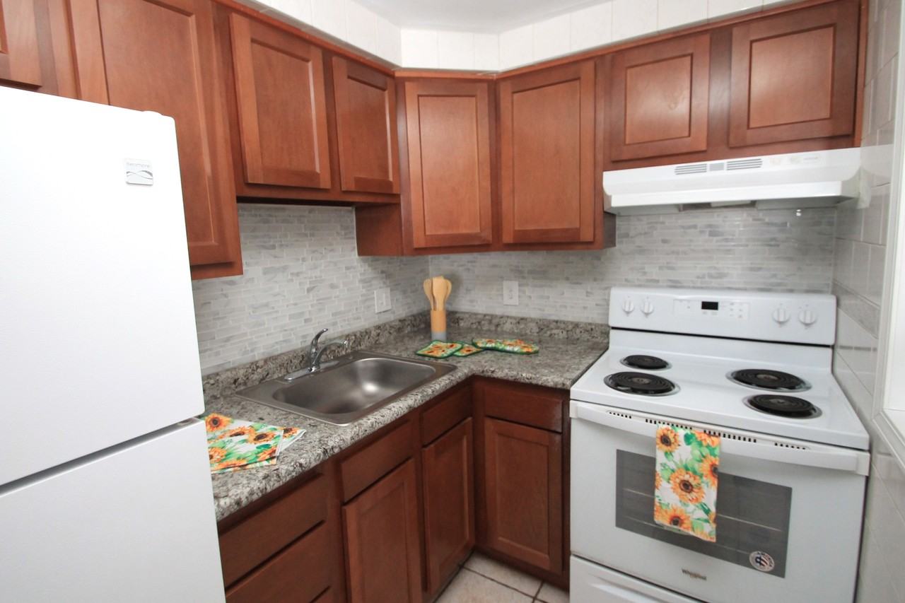 6170 LIBRARY ROADAPT 62 #62 - Photo 6 of 9