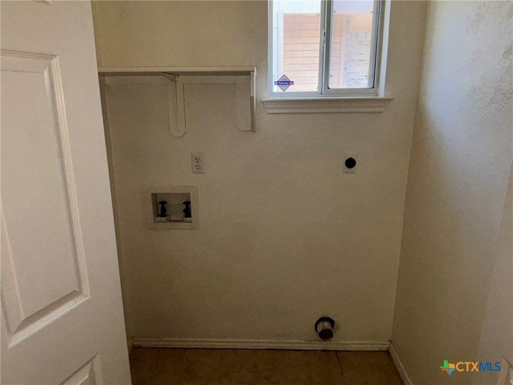 2205 Garrett Dr - Photo 5 of 12