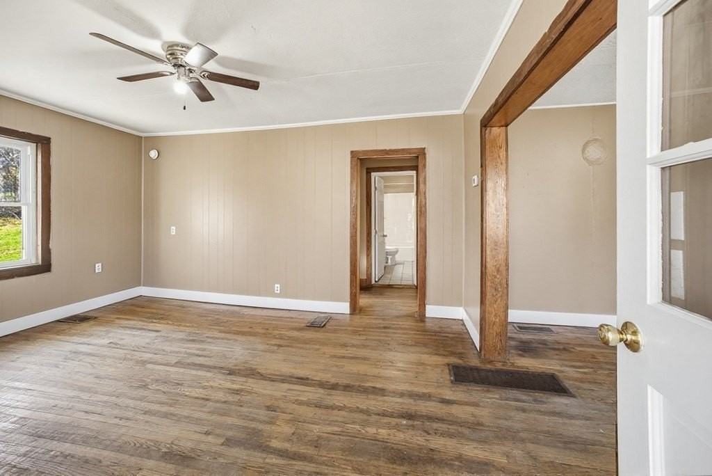 11494 New Garden Rd - Photo 5 of 37