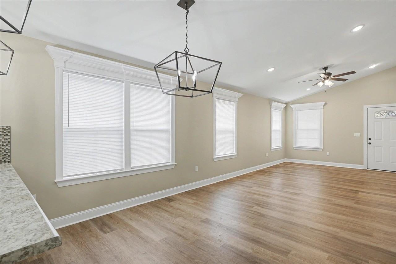 28 Sudai St - Photo 7 of 27