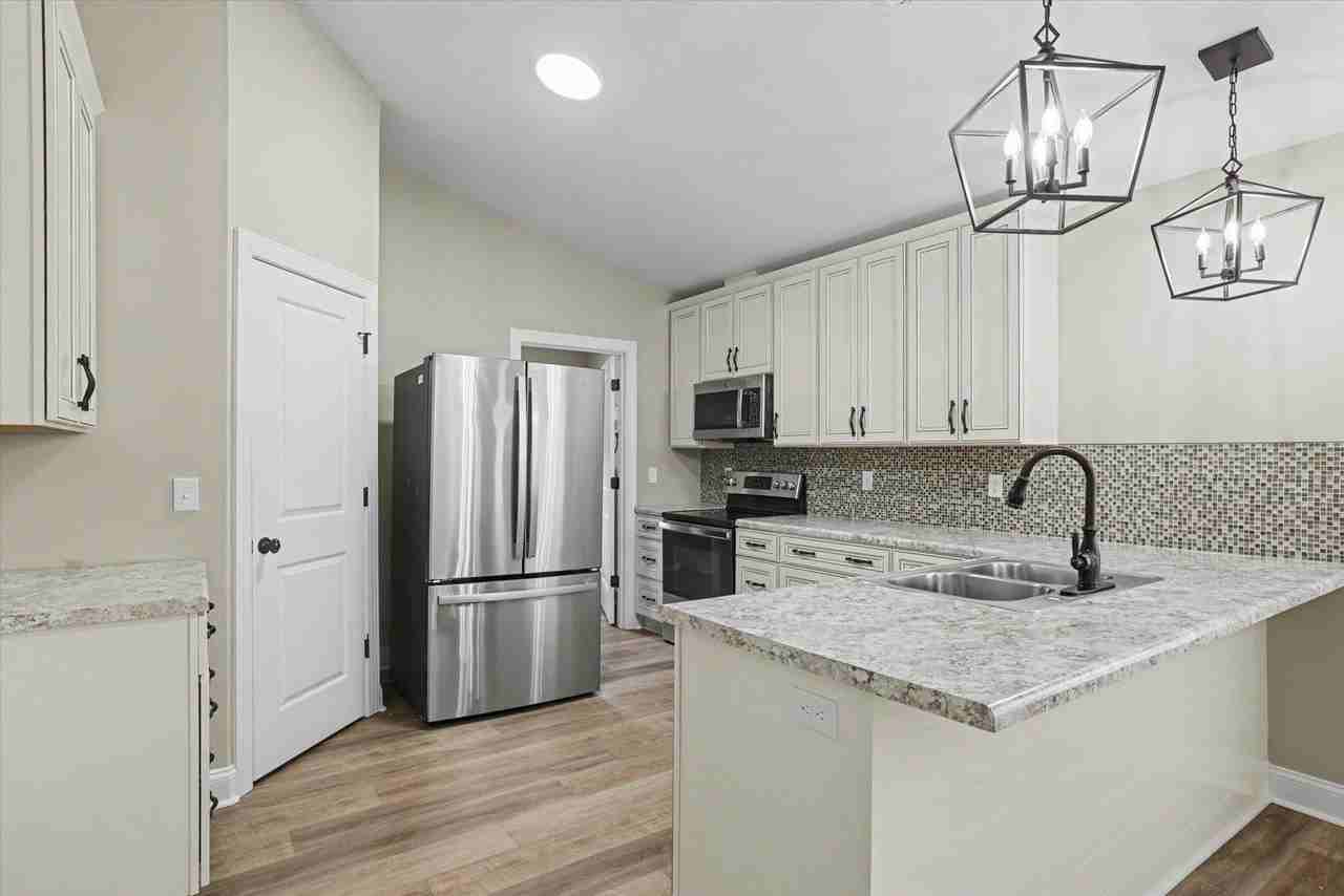 28 Sudai St - Photo 4 of 27