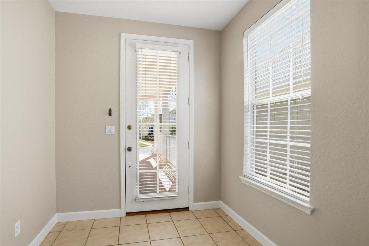 3316 Calumet Dr - Photo 6 of 38