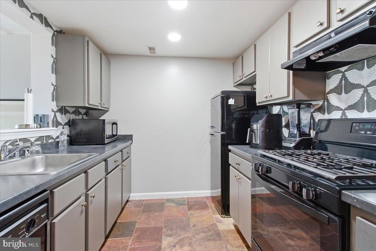 2609 Douglass Rd Se Apt 402 - Photo 4 of 11