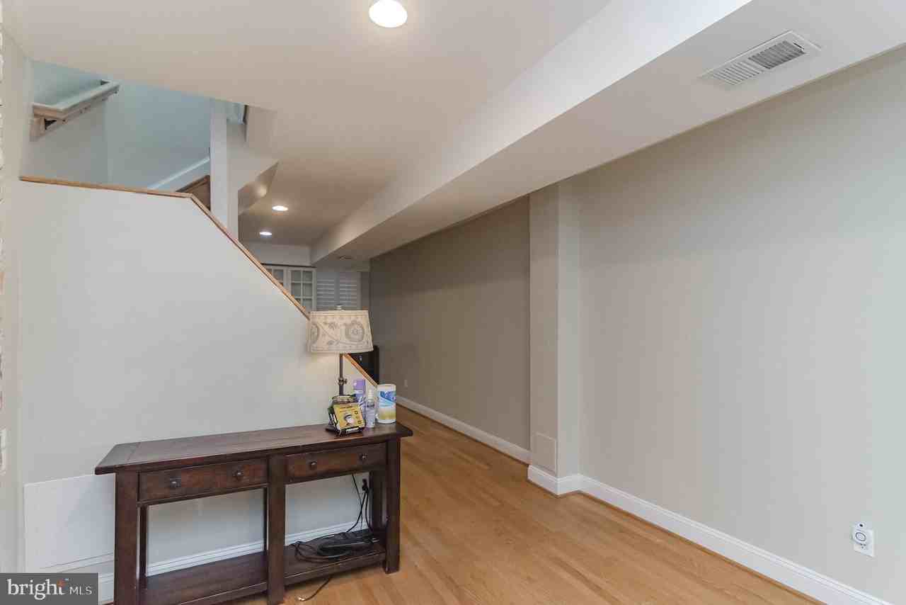 2321 17th St Nw - Photo 6 of 26