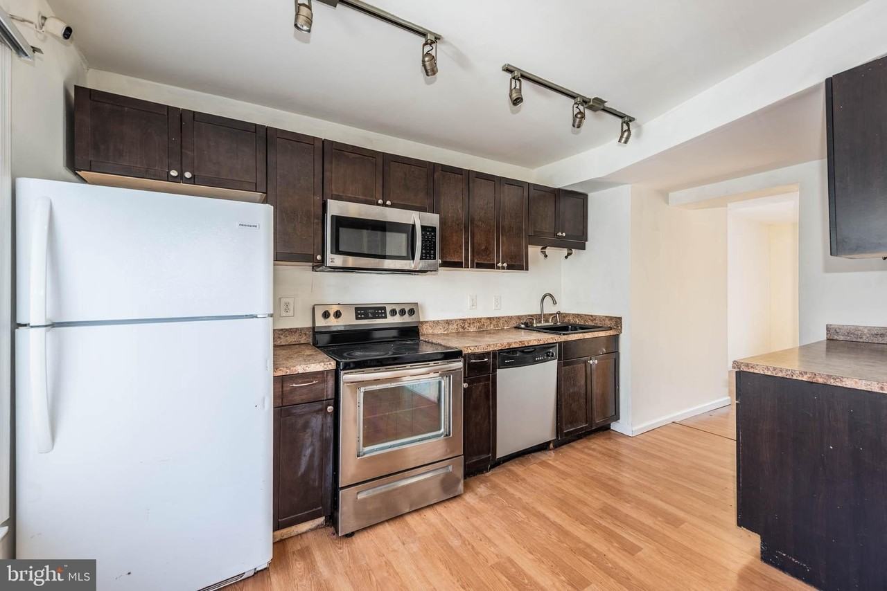 13 Bohn Ct - Photo 6 of 24