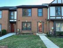 13 Dickens Sq - Photo 1 of 1