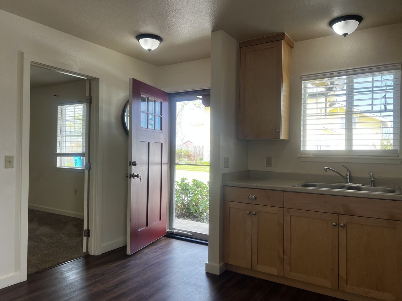 1623 13th St #A - Photo 3 of 18