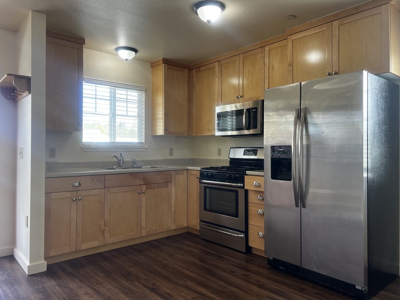 1623 13th St #A - Photo 6 of 18