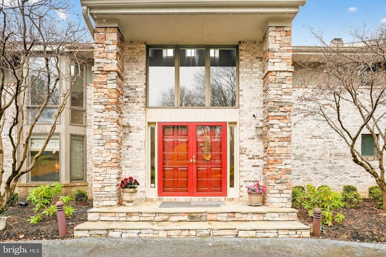 6614 Corina Ct - Photo 5 of 50