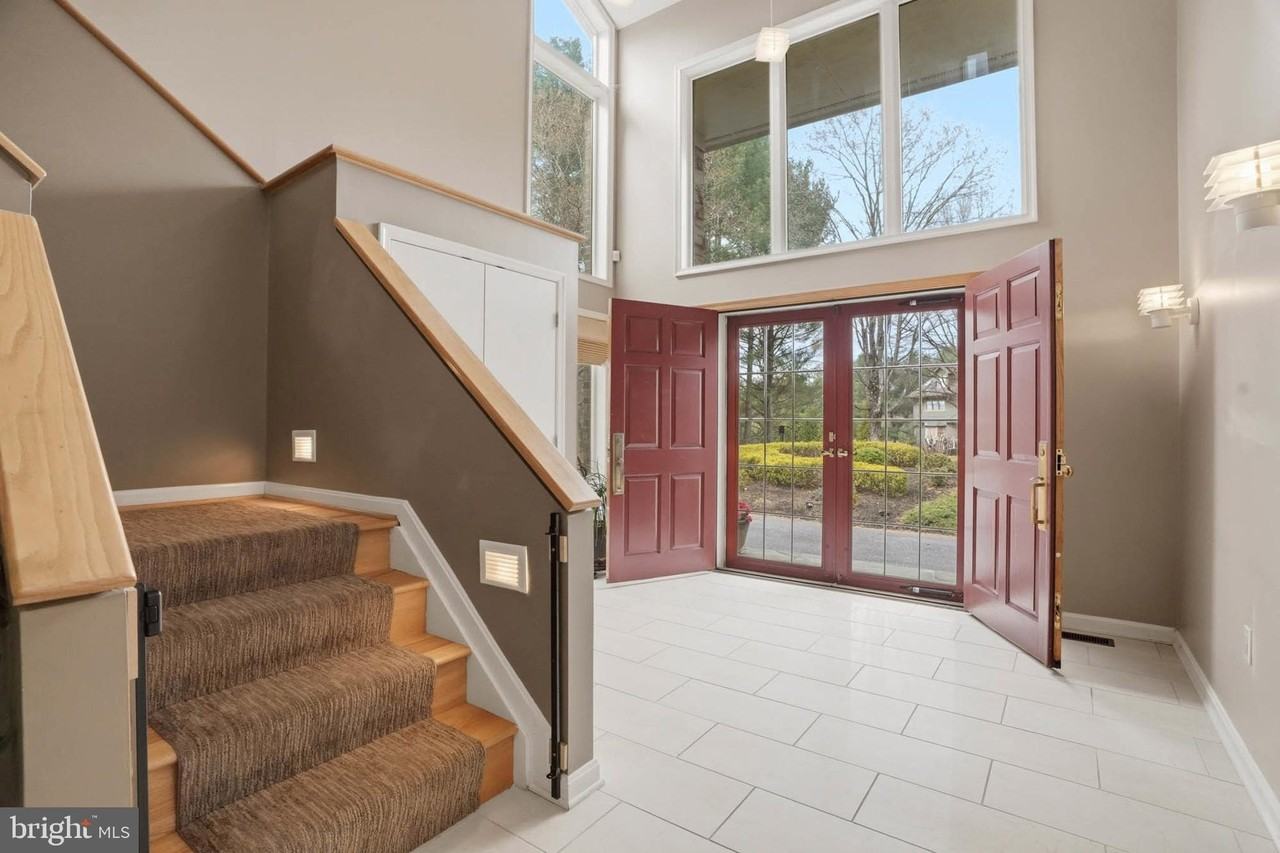 6614 Corina Ct - Photo 6 of 50