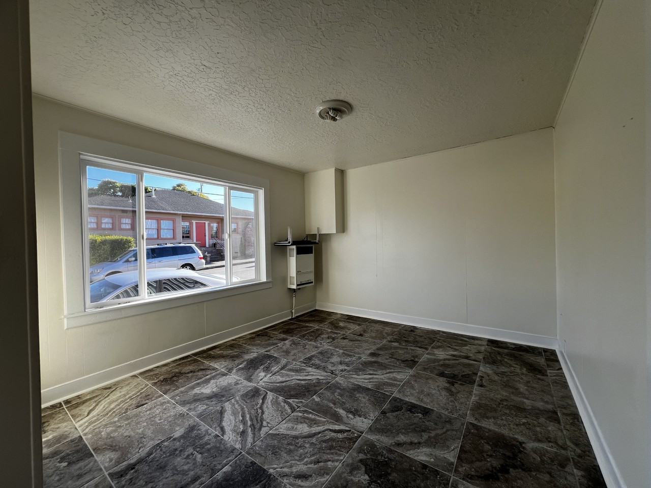 670 16th St #670 - Photo 2 of 7