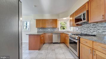 featured image of 1604 Woodhill Ct