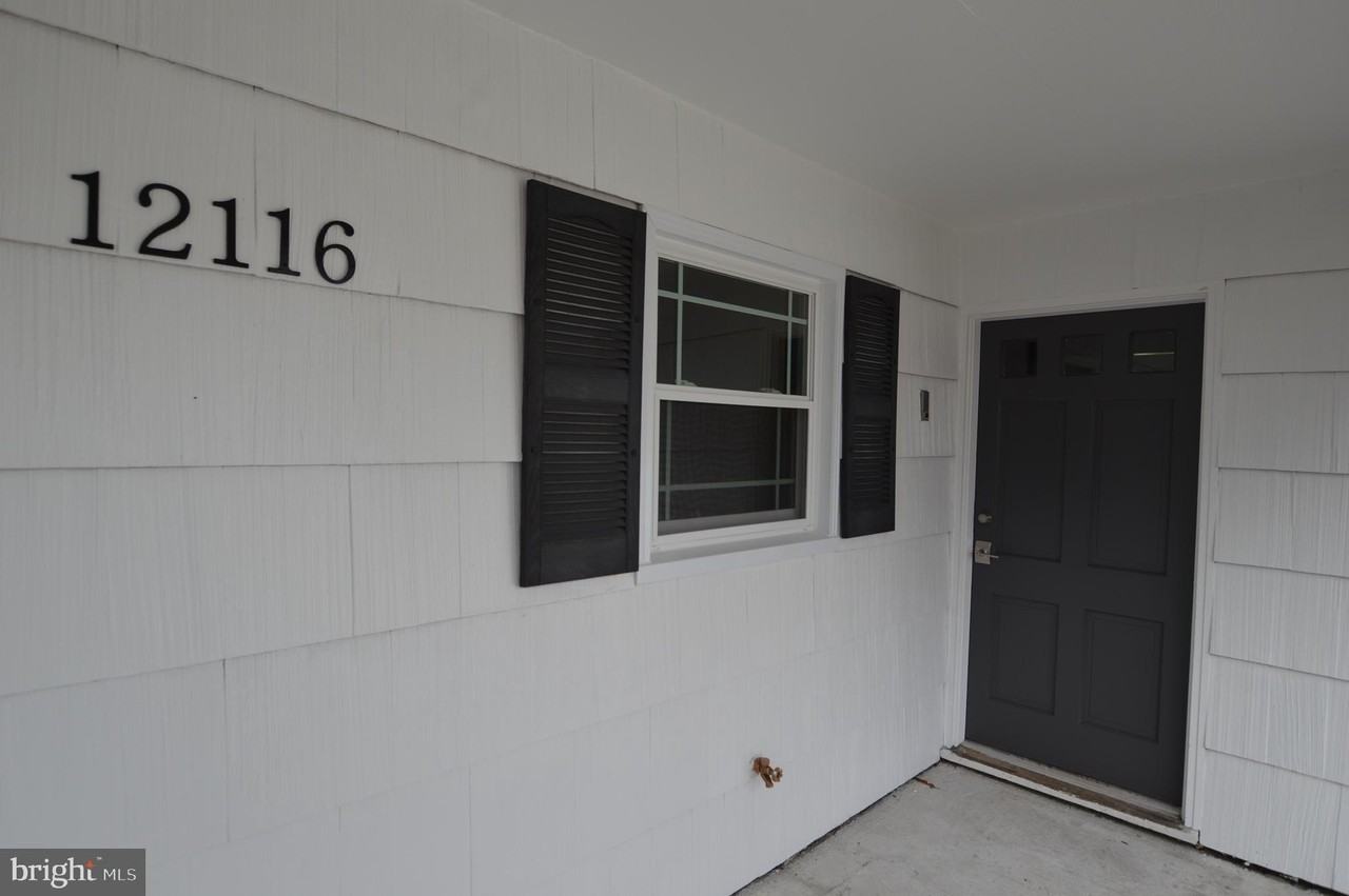 12116 Whitehall Dr - Photo 3 of 33