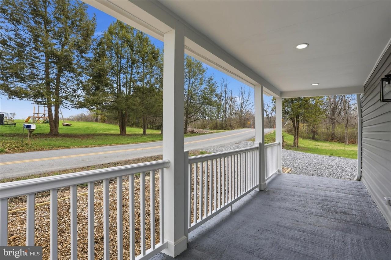 11713 Ernstville Rd - Photo 5 of 50