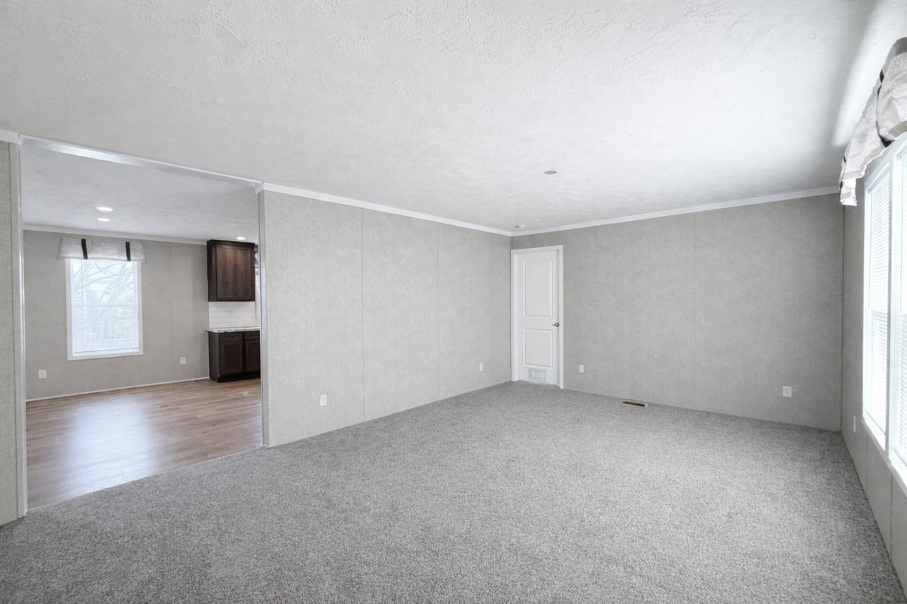 52167 Williamsburg Ln #355 - Photo 3 of 32