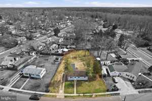 featured image of 4 Coville Dr