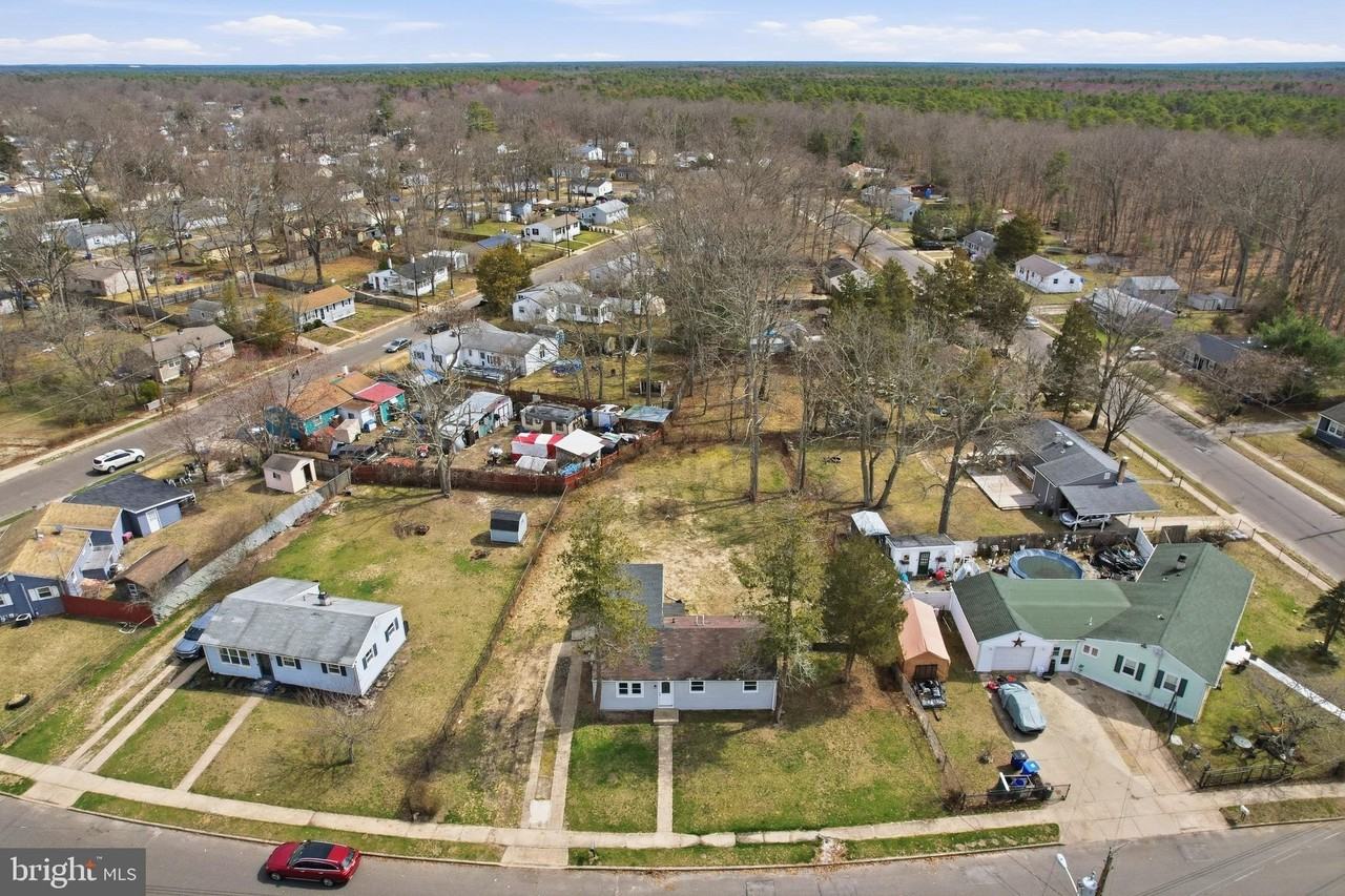 4 Coville Dr - Photo 2 of 50