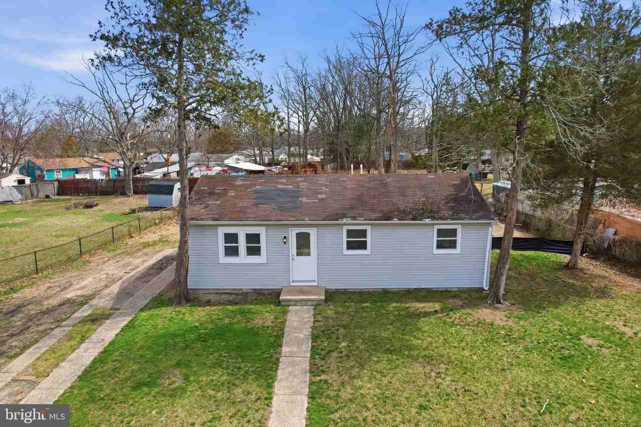 4 Coville Dr - Photo 4 of 50