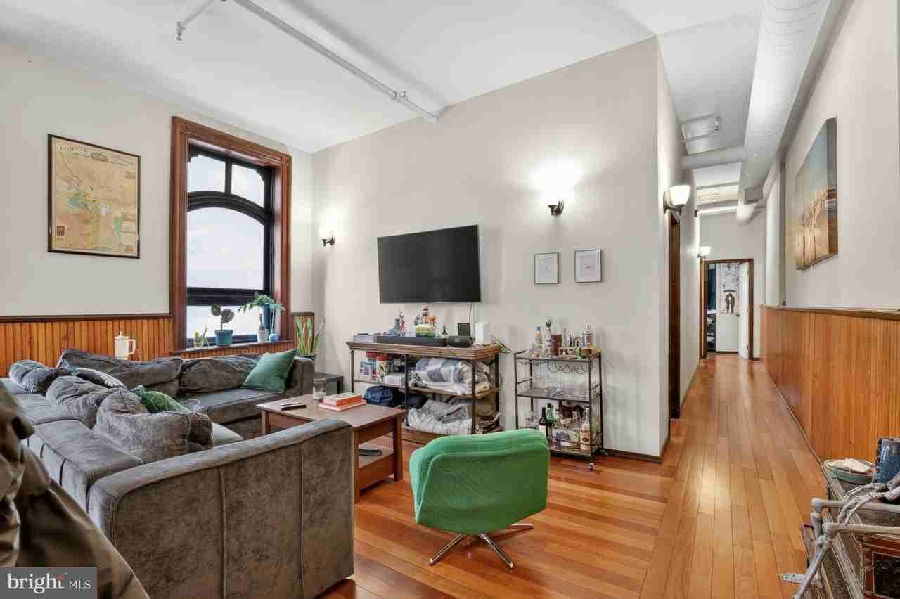 35 S 13th St Apt 4 - Photo 2 of 16