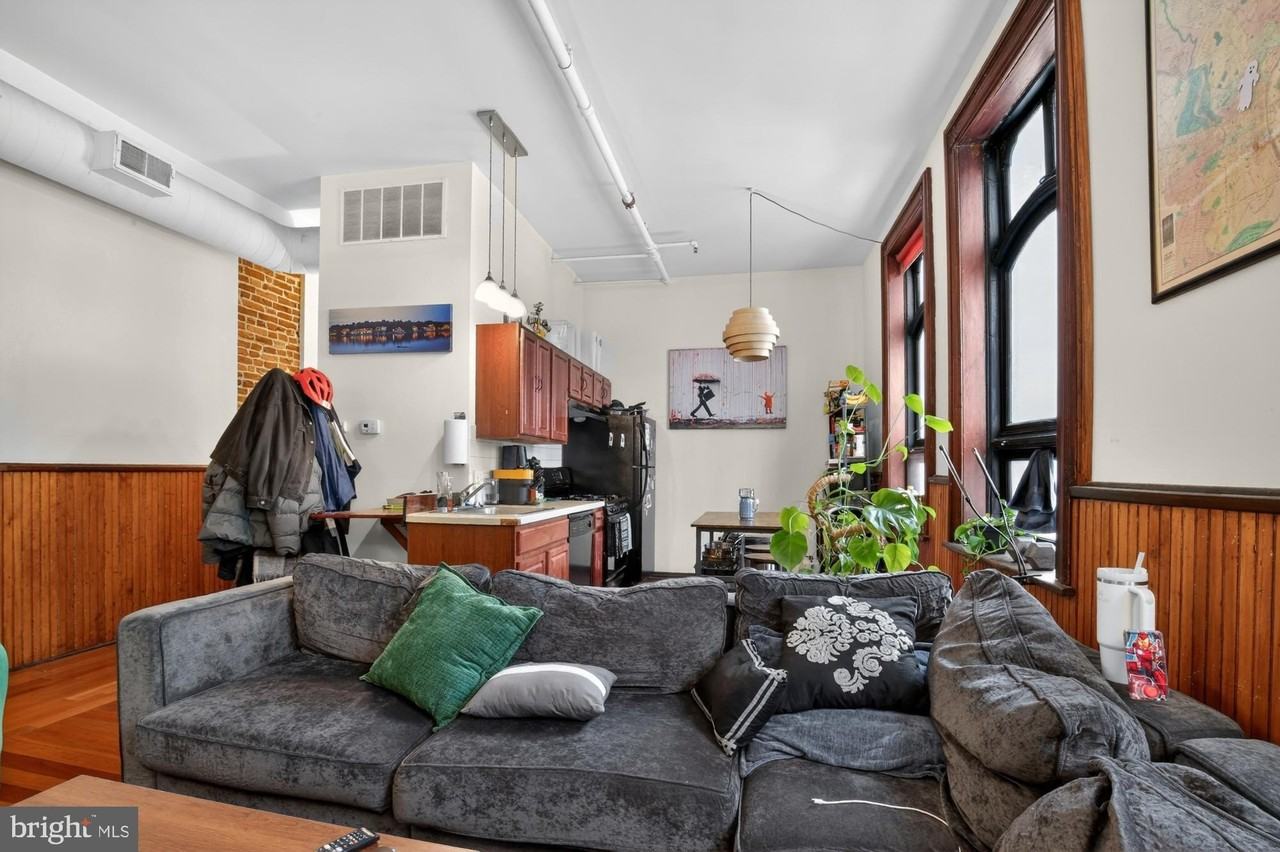 35 S 13th St Apt 4 - Photo 5 of 16