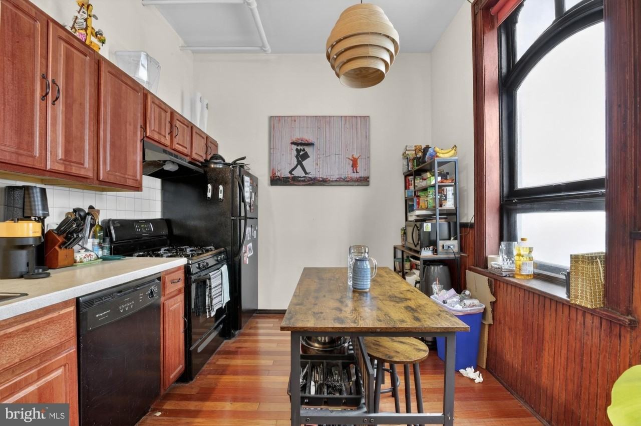 35 S 13th St Apt 4 - Photo 6 of 16