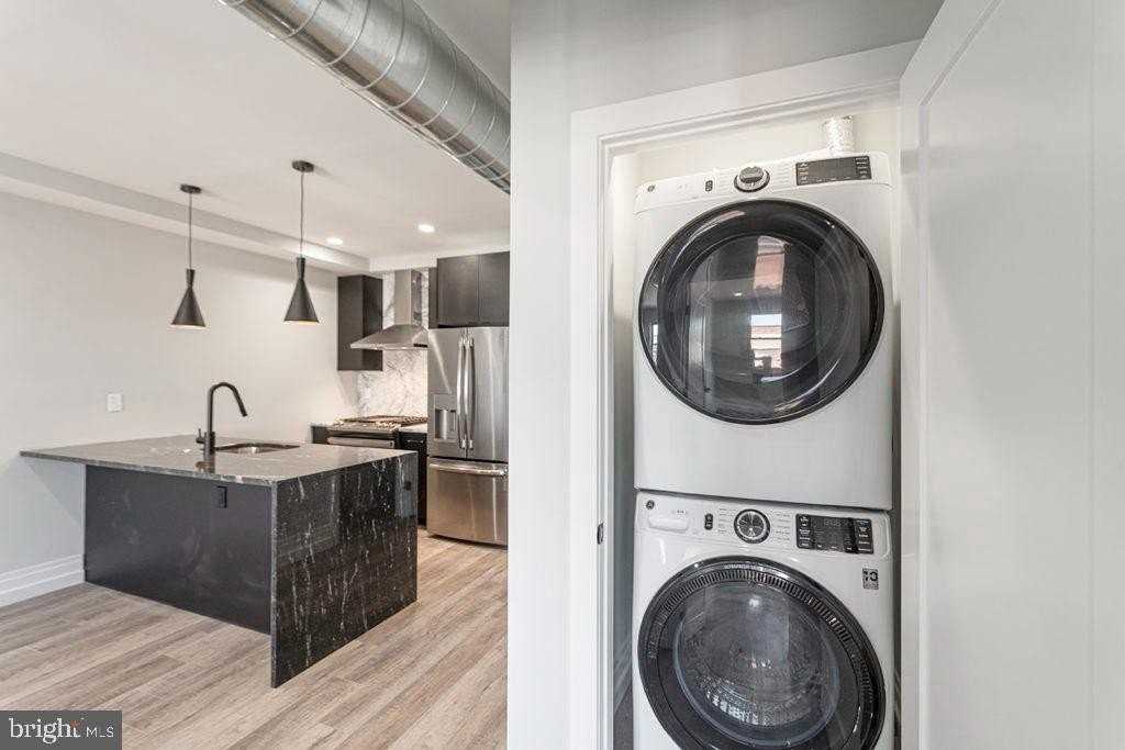 526 Brown St Apt 403 - Photo 6 of 13