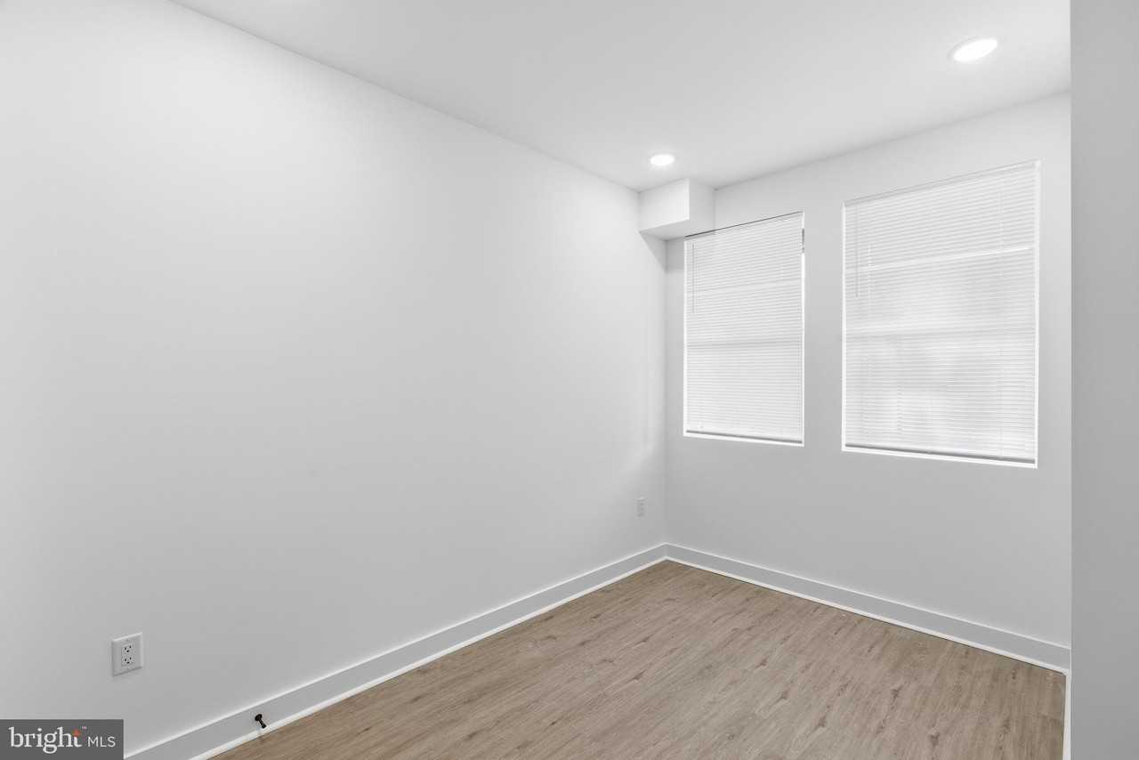 863 N 43rd St #2 - Photo 3 of 15
