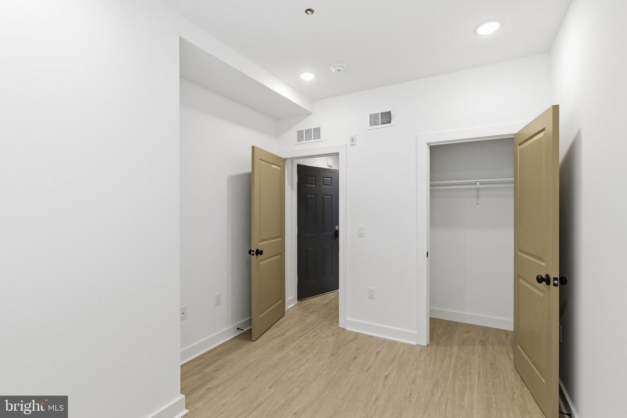863 N 43rd St #2 - Photo 4 of 15