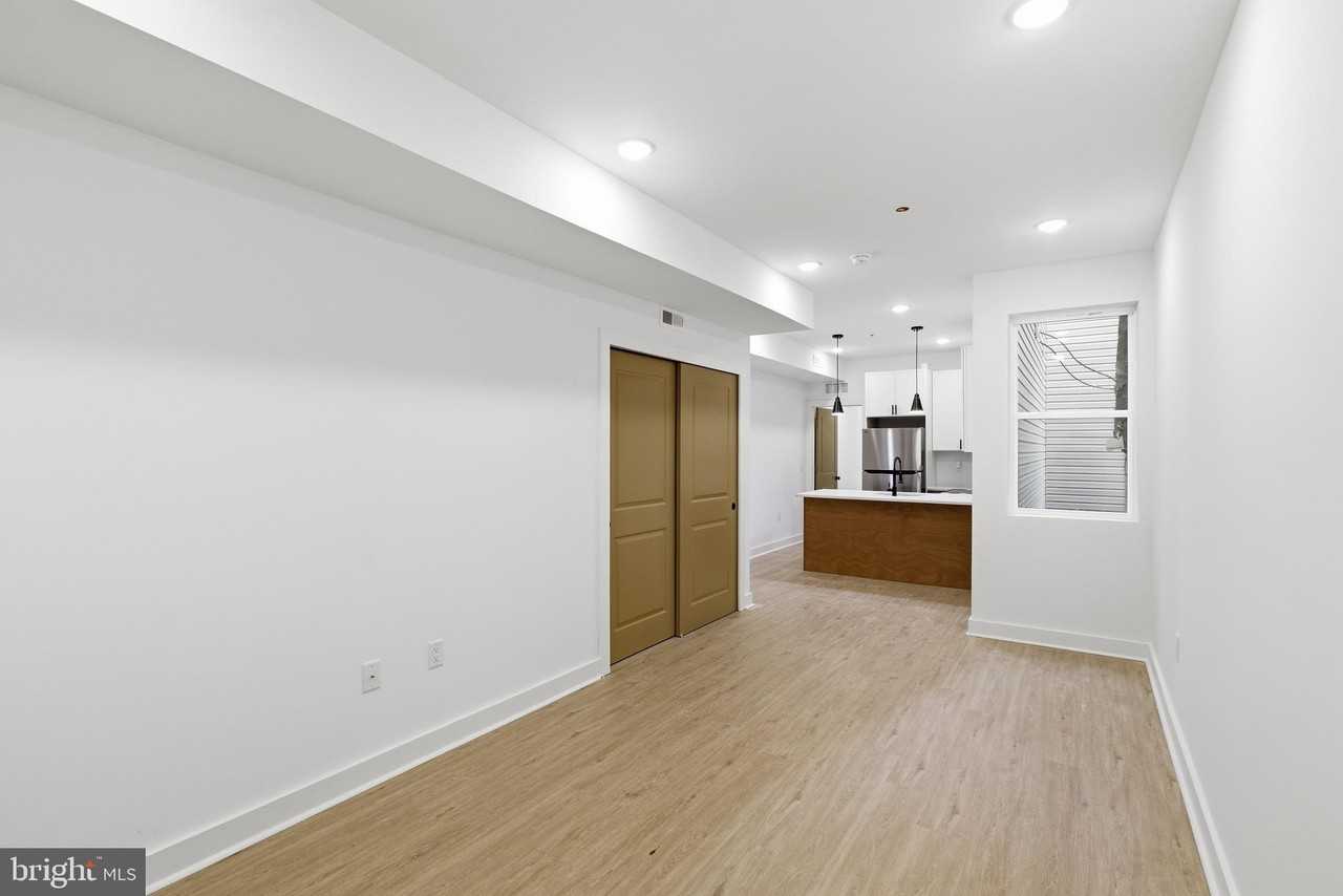 863 N 43rd St #2 - Photo 7 of 15