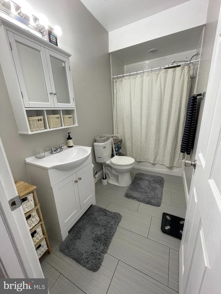 667 N 39th St Unit 2 - Photo 7 of 14