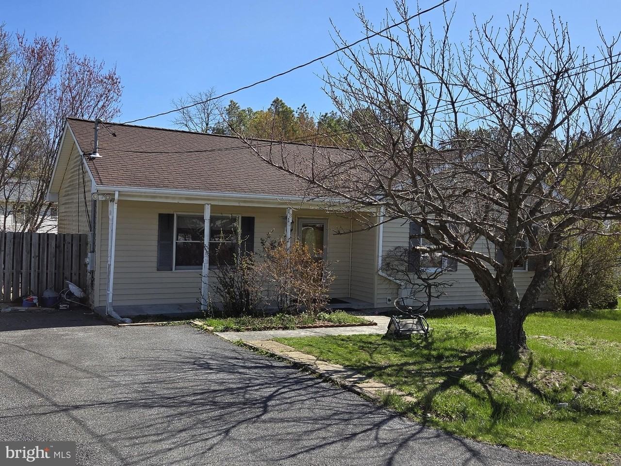 131 Obriens Cir - Photo 2 of 16