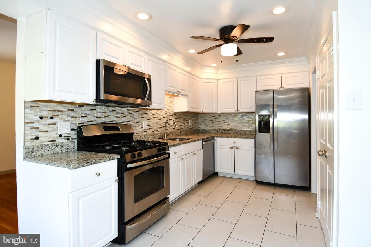 4842 Randolph Dr - Photo 5 of 48