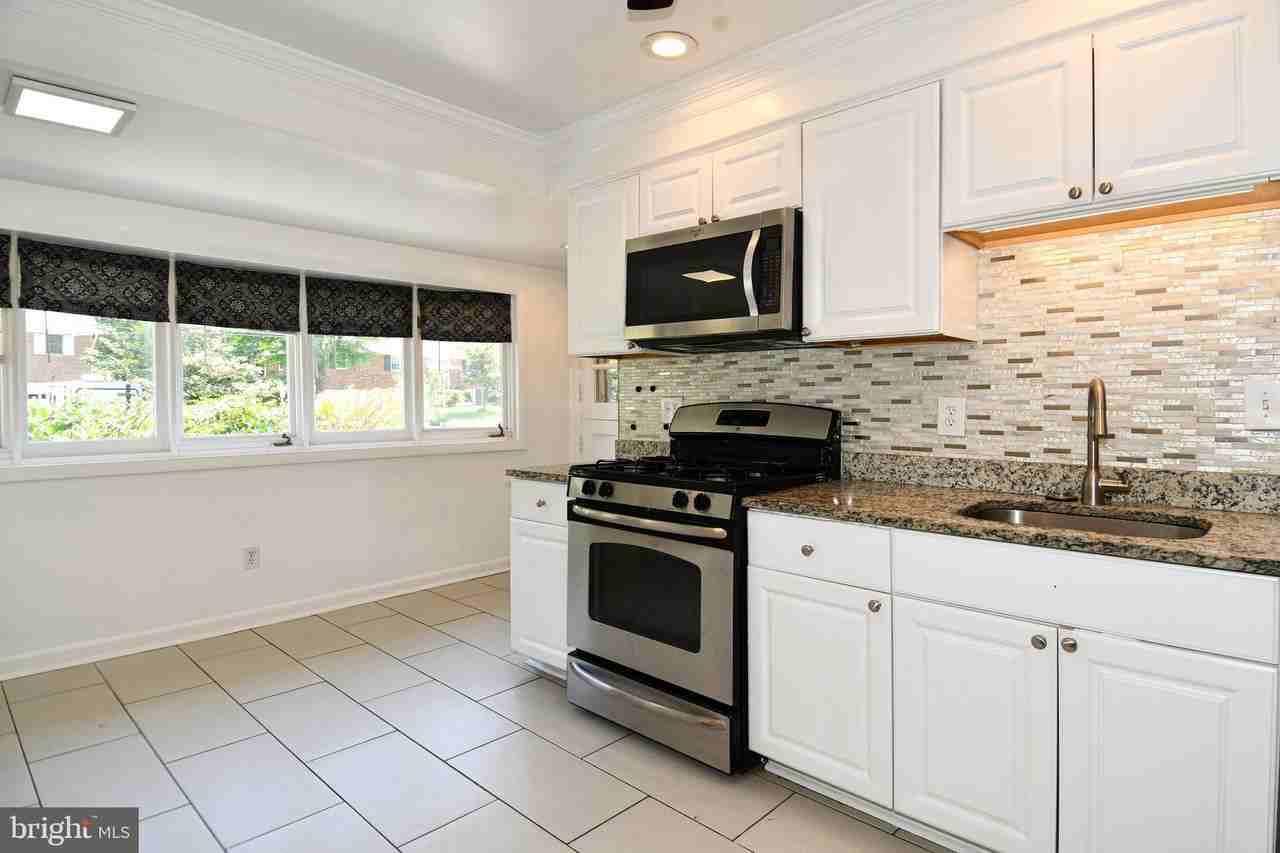 4842 Randolph Dr - Photo 6 of 48