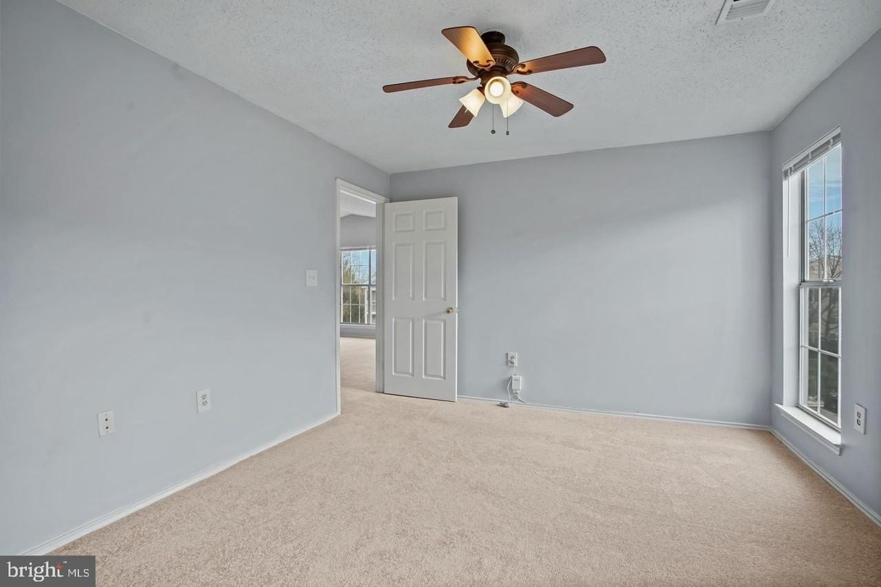 20951 Timber Ridge Ter Unit 303 - Photo 7 of 14