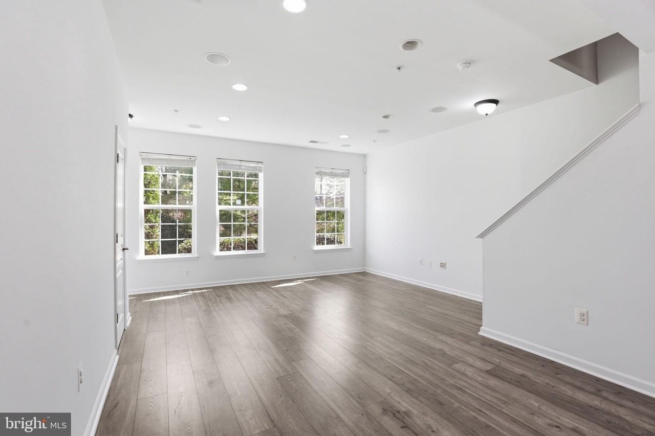 14814 Mason Creek Cir - Photo 5 of 30