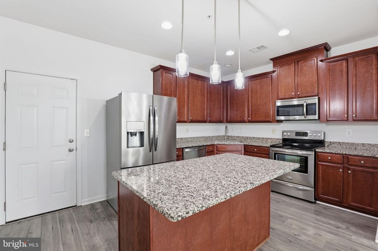 14814 Mason Creek Cir - Photo 7 of 30