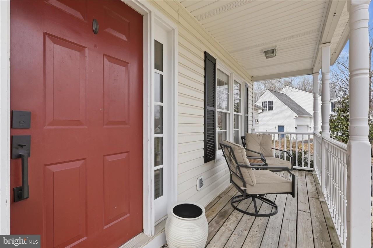 9502 Cameo St - Photo 4 of 43