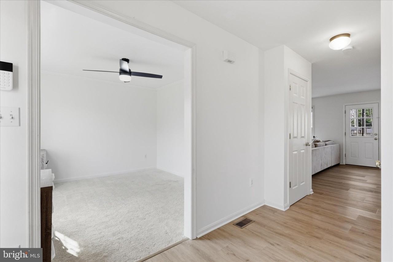 9502 Cameo St - Photo 6 of 43