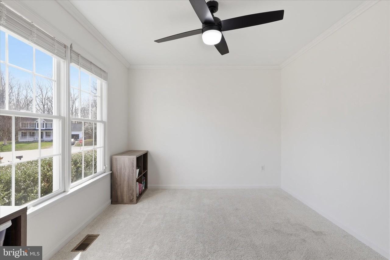 9502 Cameo St - Photo 7 of 43