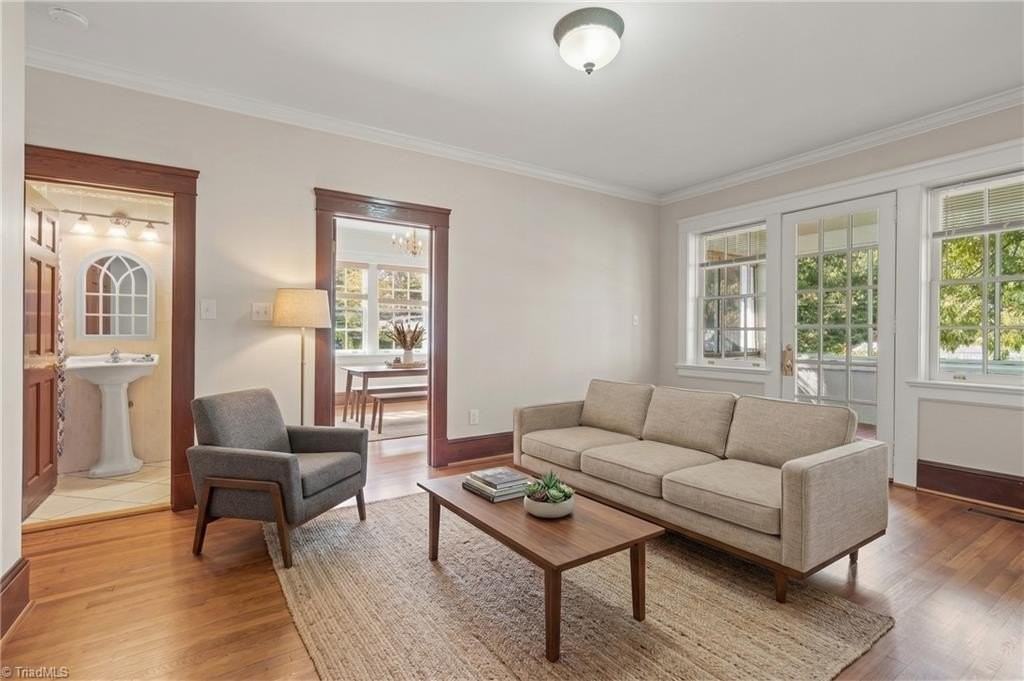 72 W End Blvd #2 - Photo 6 of 31