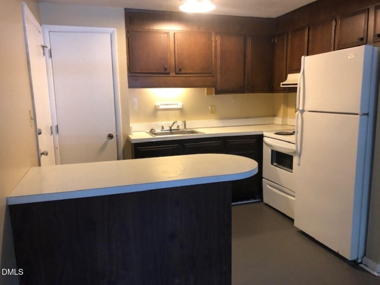 408 Horne St #C - Photo 3 of 6